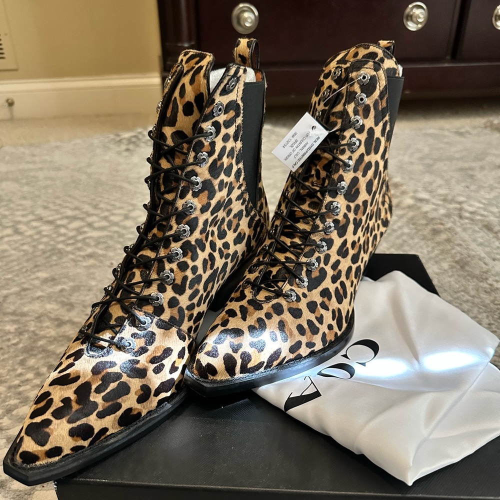 Brand new coach boots